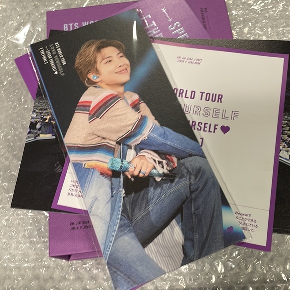 BTS World Tour LY The Final with Digital Code & Lenti Frame POB - Picture 4 of 8